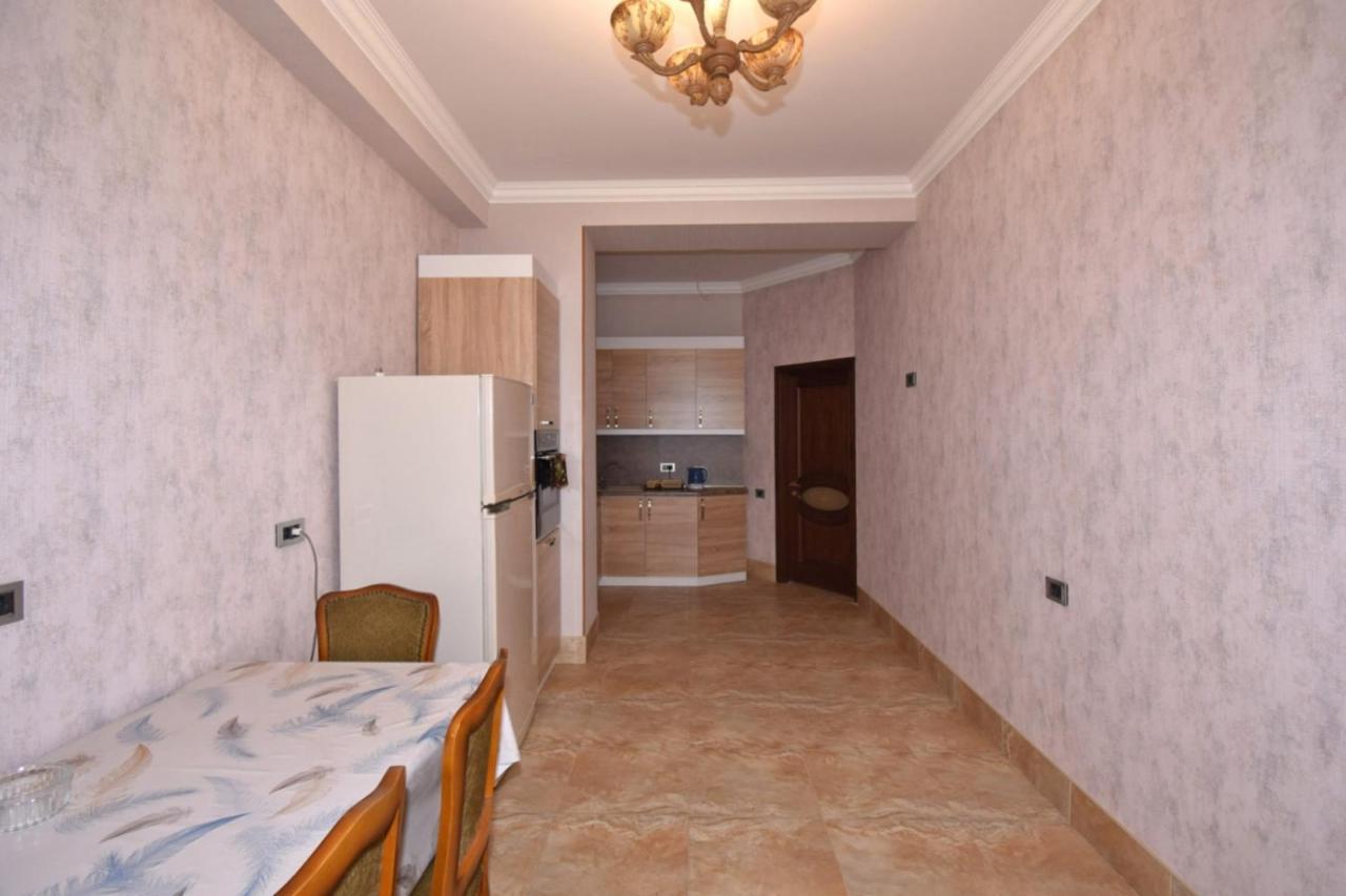 Rent Inn Yerevan On Buzand Street 외부 사진