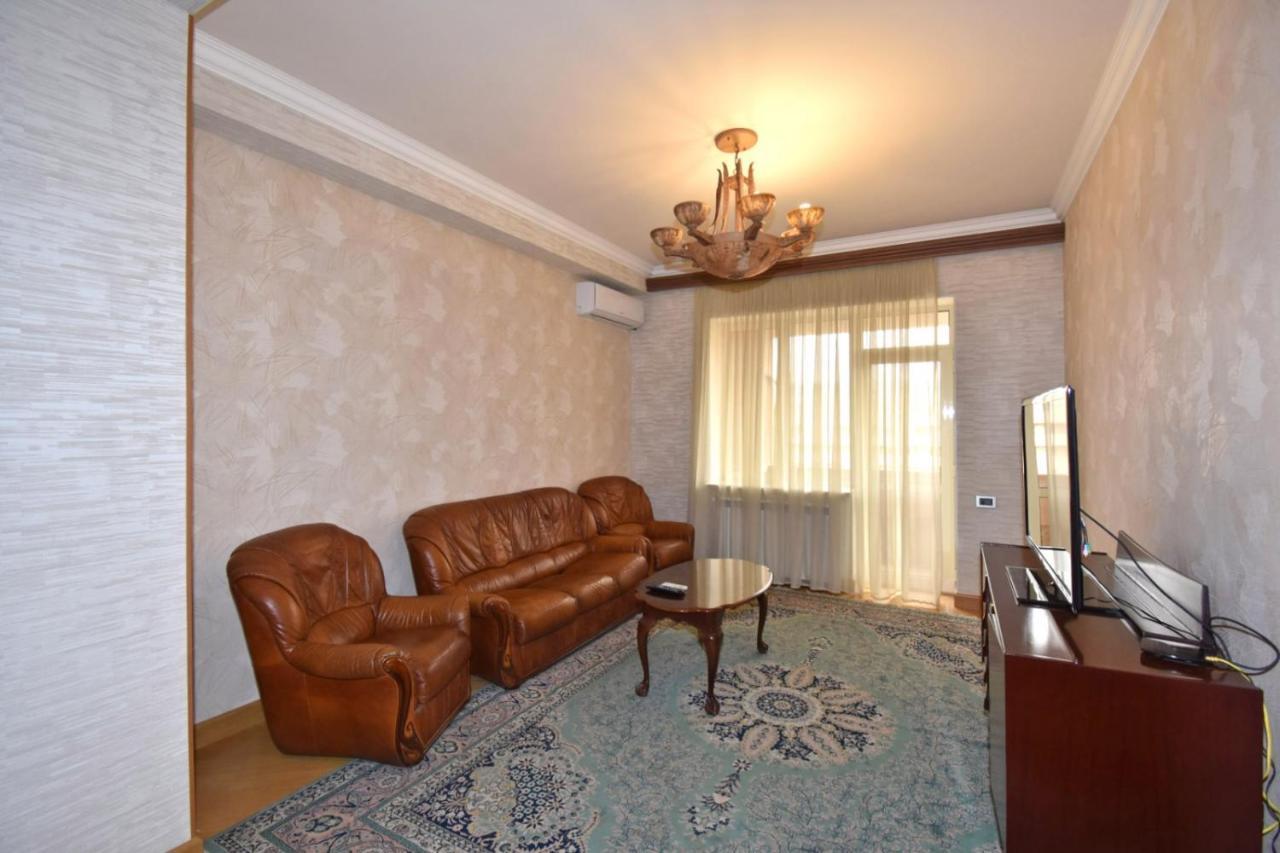 Rent Inn Yerevan On Buzand Street 외부 사진