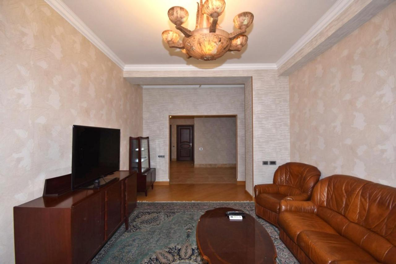 Rent Inn Yerevan On Buzand Street 외부 사진