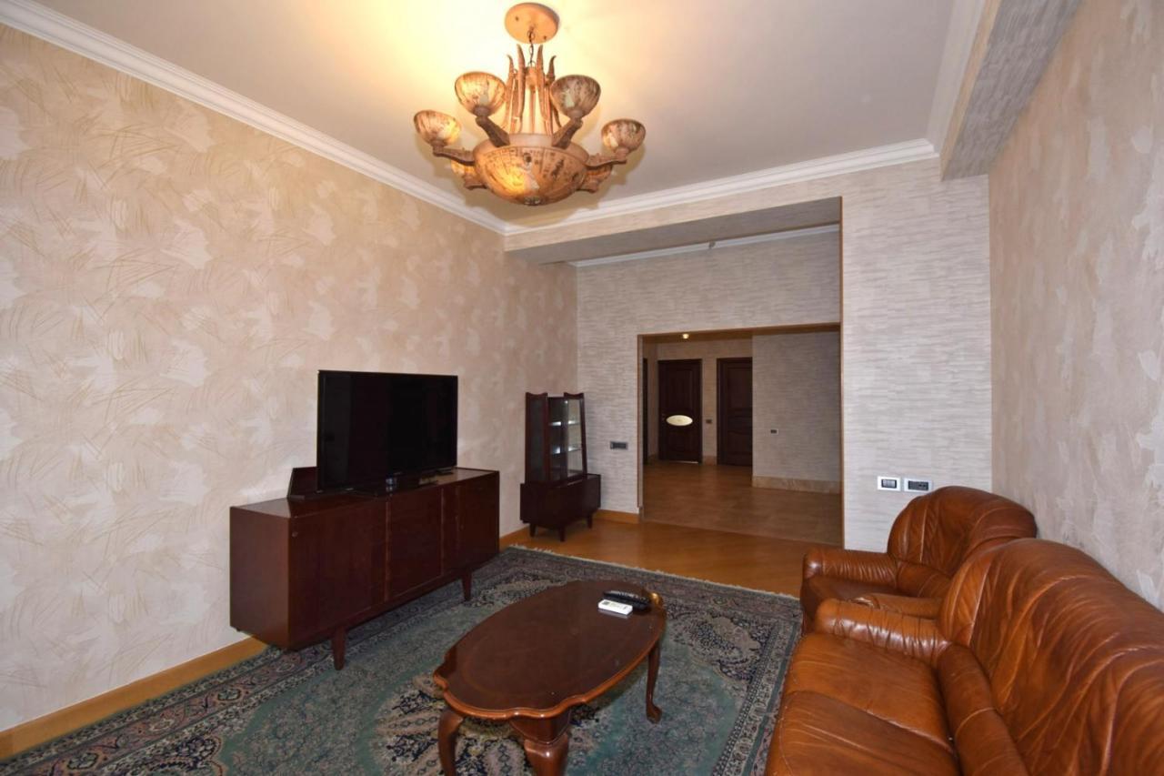 Rent Inn Yerevan On Buzand Street 외부 사진