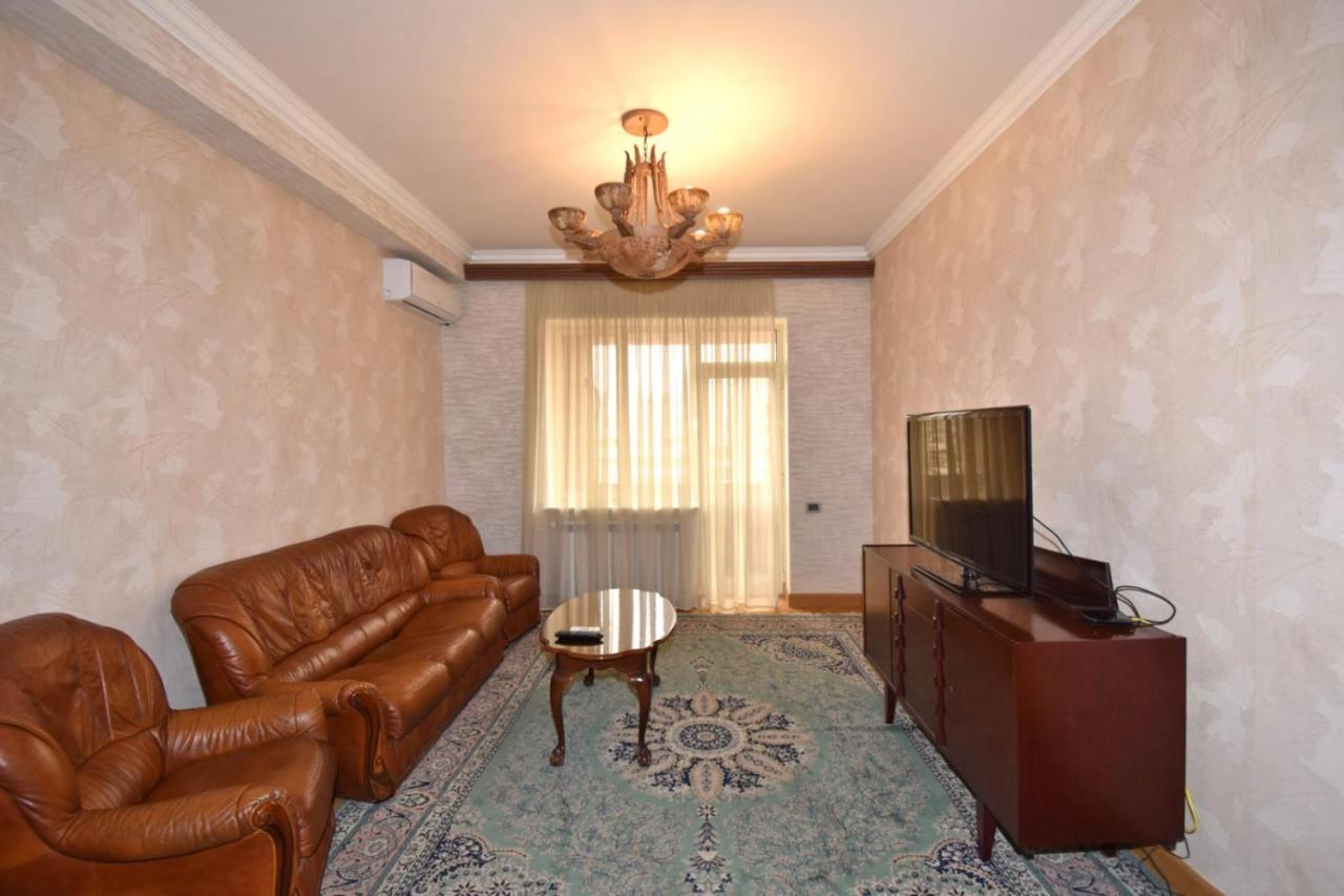 Rent Inn Yerevan On Buzand Street 외부 사진