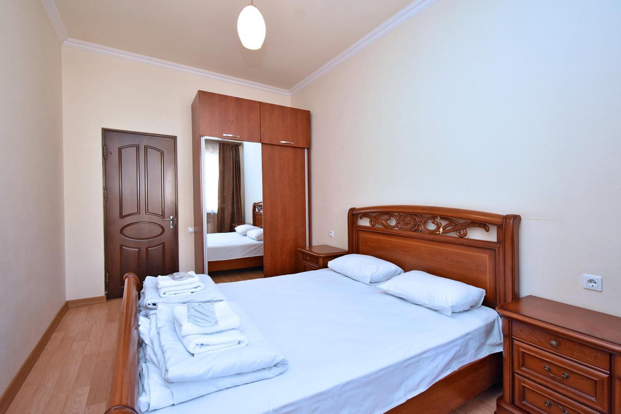 Rent Inn Yerevan On Buzand Street 외부 사진