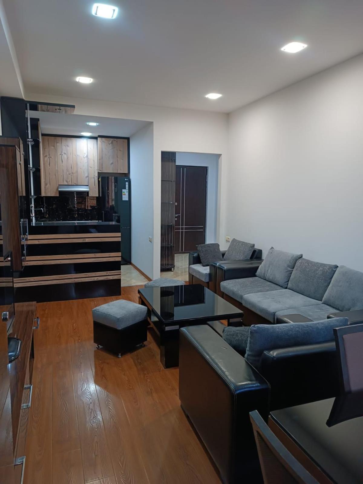 Rent Inn Yerevan On Buzand Street 외부 사진
