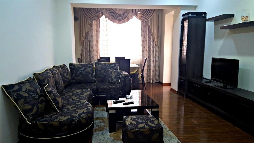 Rent Inn Yerevan On Buzand Street 외부 사진