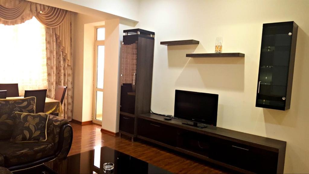 Rent Inn Yerevan On Buzand Street 외부 사진